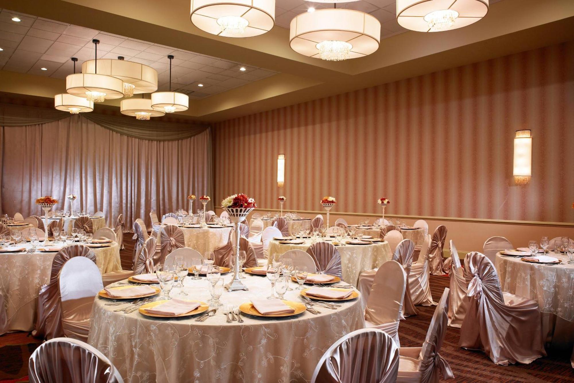 Sheraton Albuquerque Airport Hotel Экстерьер фото