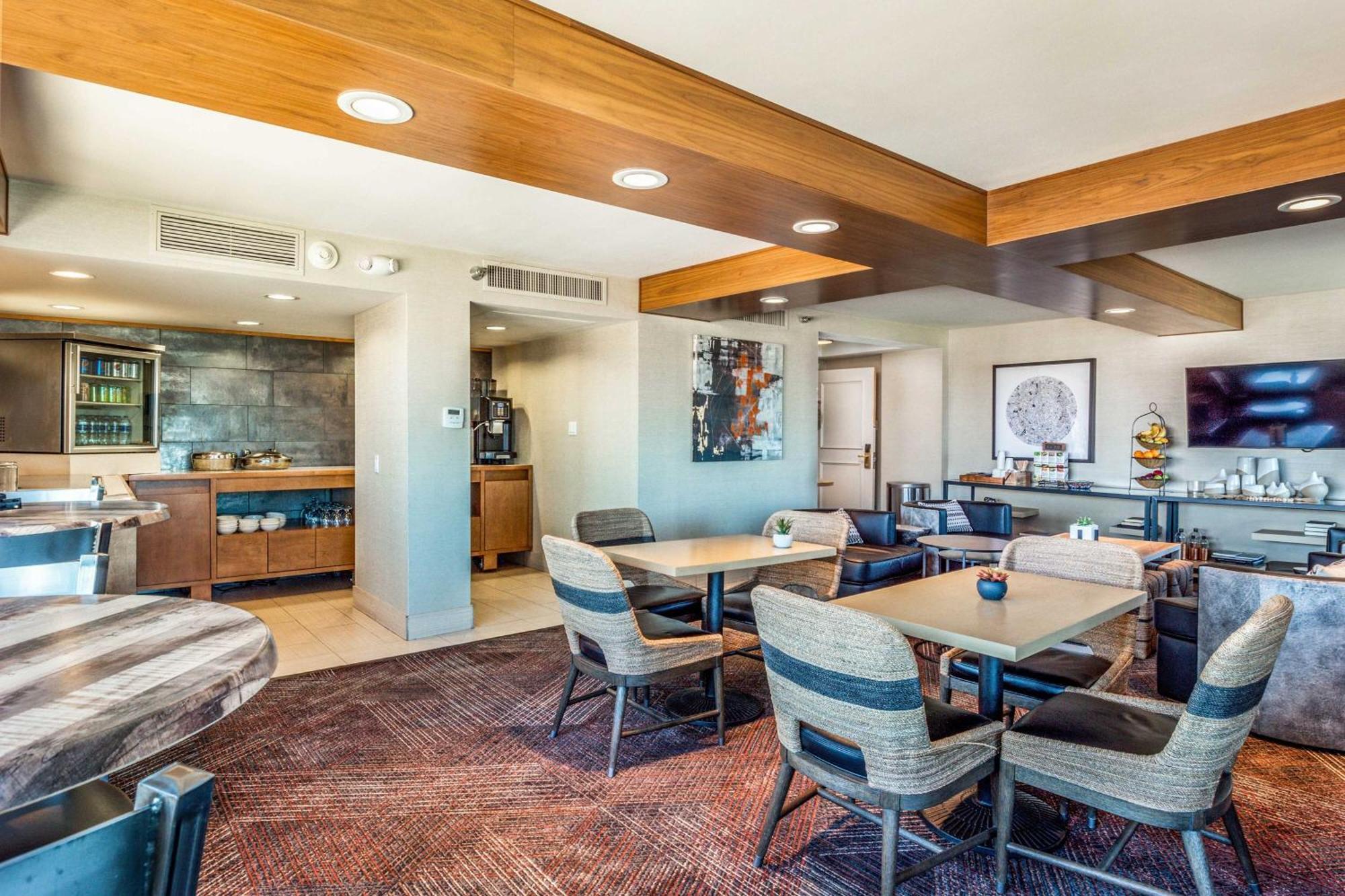 Sheraton Albuquerque Airport Hotel Экстерьер фото