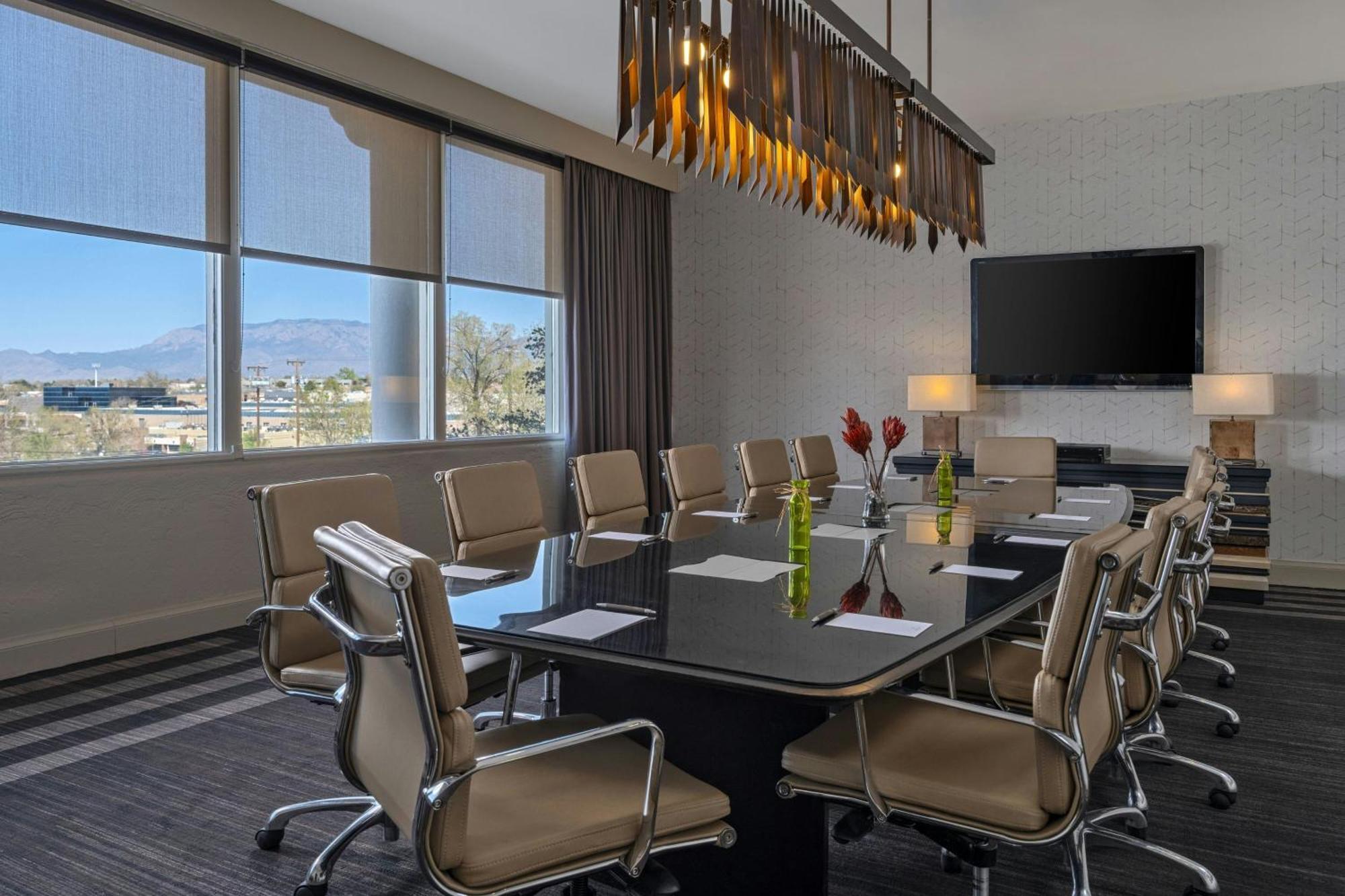 Sheraton Albuquerque Airport Hotel Экстерьер фото