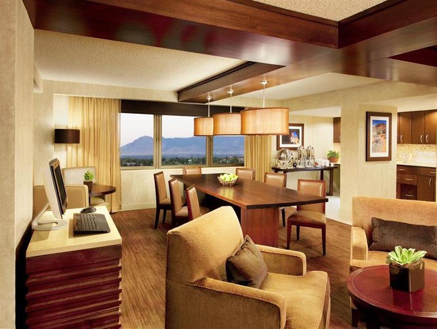 Sheraton Albuquerque Airport Hotel Экстерьер фото